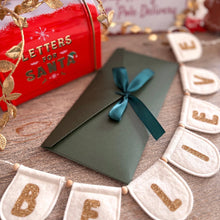 Load image into Gallery viewer, Santa Gifting Pack