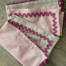 Load image into Gallery viewer, Napkin Sets - 4