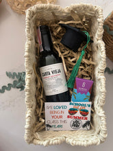 Load image into Gallery viewer, Wine Hampers