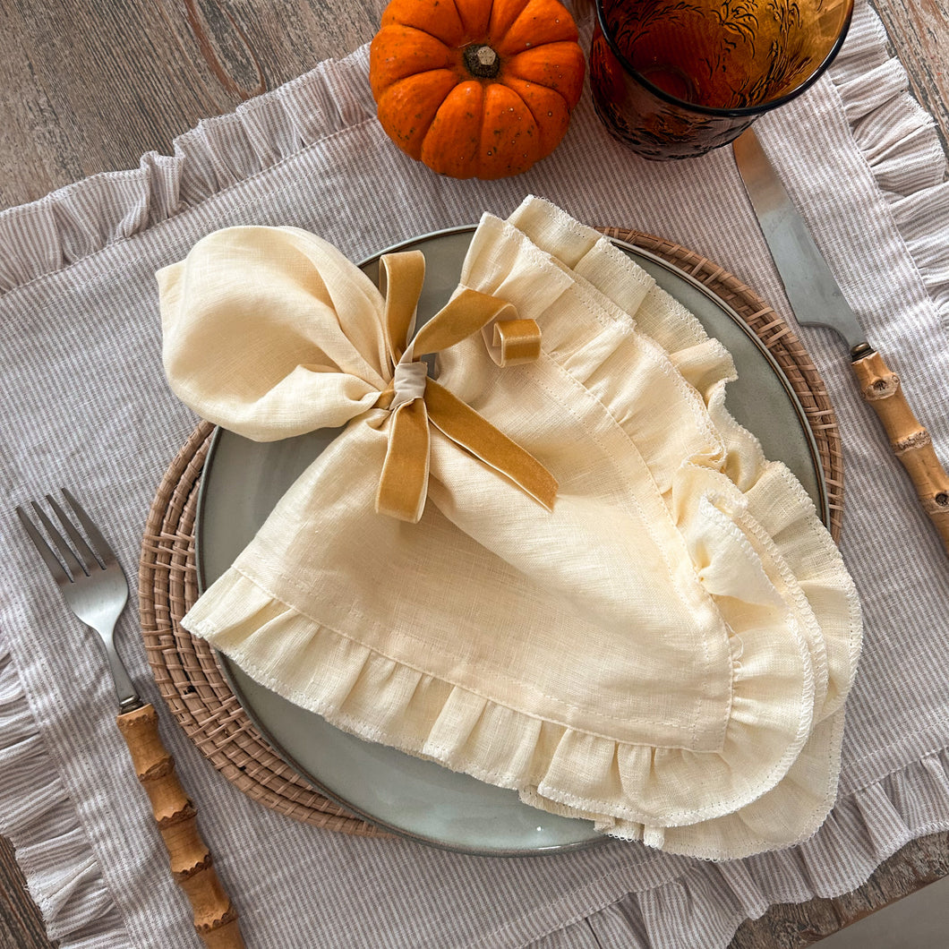 Oatmeal Stripe Frill Placemats