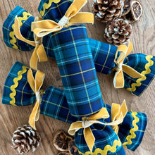 Load image into Gallery viewer, Luxury Christmas Crackers X Gulp