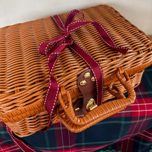 Load image into Gallery viewer, Hot Chocolate Hamper