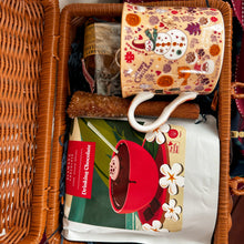 Load image into Gallery viewer, Hot Chocolate Hamper