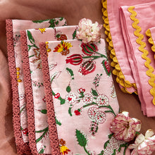 Load image into Gallery viewer, Valentines Napkin Set