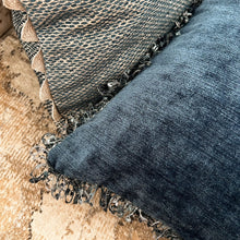 Load image into Gallery viewer, Blue and Oatmeal