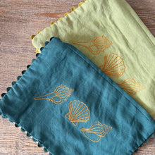 Load image into Gallery viewer, Seashell Pouches