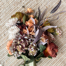 Load image into Gallery viewer, Autumnal Bouquet