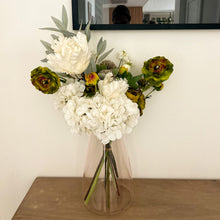 Load image into Gallery viewer, Classic Bouquet