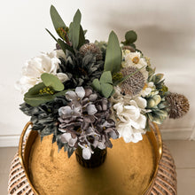 Load image into Gallery viewer, Classic Bouquet