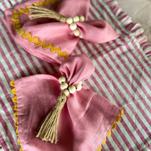 Load image into Gallery viewer, Pretty in Pink