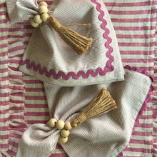 Load image into Gallery viewer, Pretty in Pink