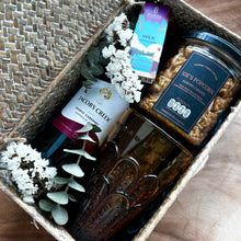Load image into Gallery viewer, Mini Wine Hamper