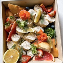Load image into Gallery viewer, Brunch Grazing Platter Box