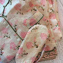 Load image into Gallery viewer, Blush Lotus
