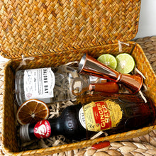 Load image into Gallery viewer, Autumnal Rum Hamper
