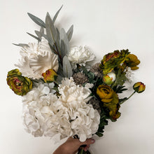Load image into Gallery viewer, Classic Bouquet

